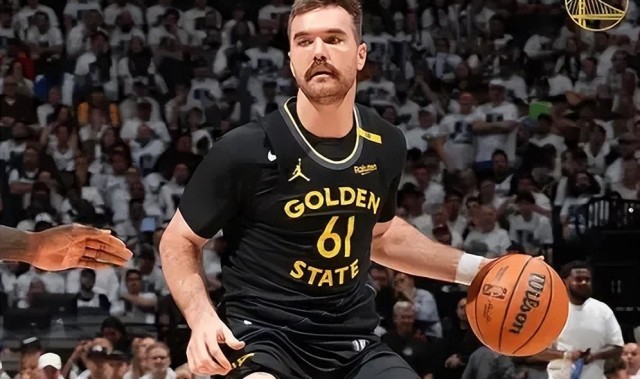 极速赛车-勇士逆转太阳！三爆点狂砍53分，梅尔顿贡献拉满，穆迪波杰哑火！