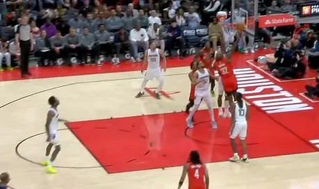 极速赛车开奖记录-杰夫-格林突破上篮打进火箭三节轰100分，领先29分进入末节