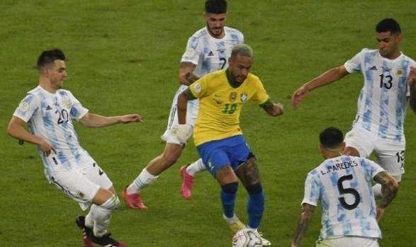 极速赛车-洛迪送梅西国家队首冠 内马尔化巴西心理不够强大